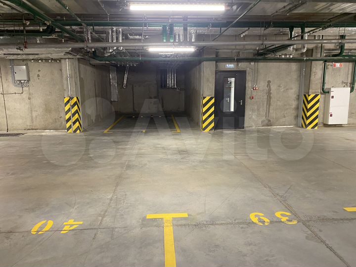 Машиноместо, 13 м²