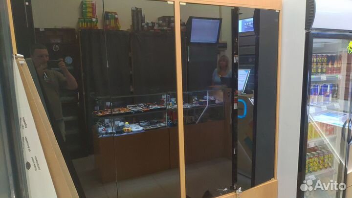 Тонировка табачных витрин / окон / офисов