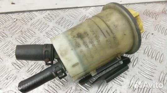 Бачок гу land rover discovery 3 (OUK17NO01)