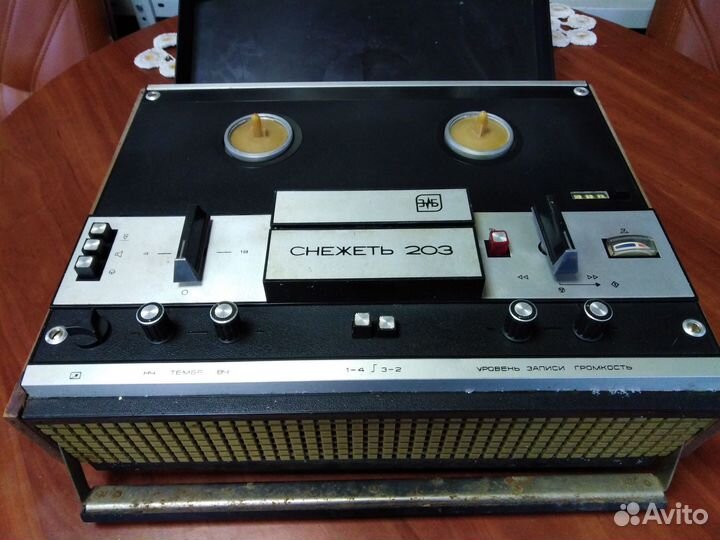 Ретро магнитофоны советского времени