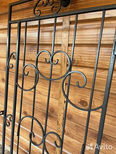 Металическая дверь кованная