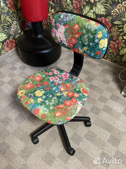 Компьютерное кресло