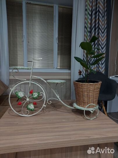 Подставка под цветы