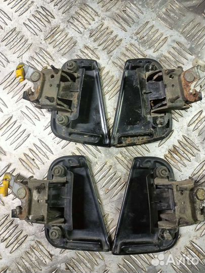 Ручки дверей наружные Nissan Terrano WD21