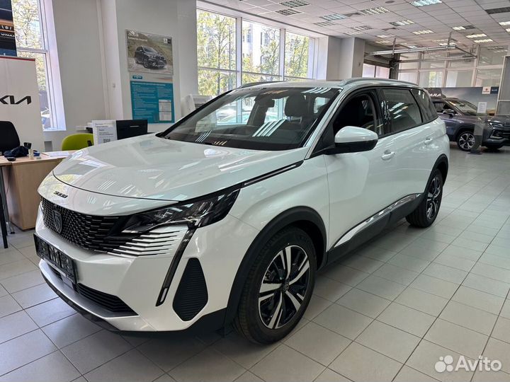Peugeot 5008 1.8 AT, 2022
