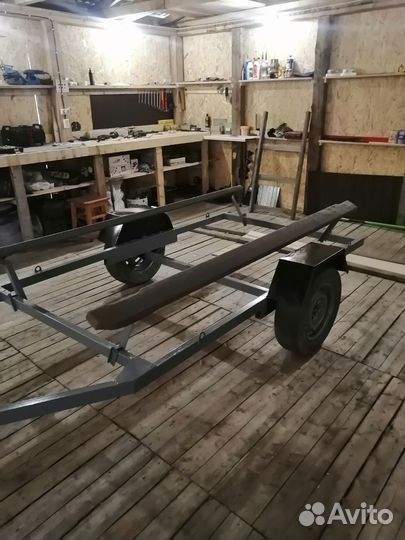 Лодочный прицеп
