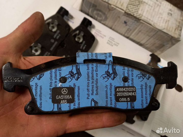 Оригинальные тормозные колодки Mercedes-Benz GLC