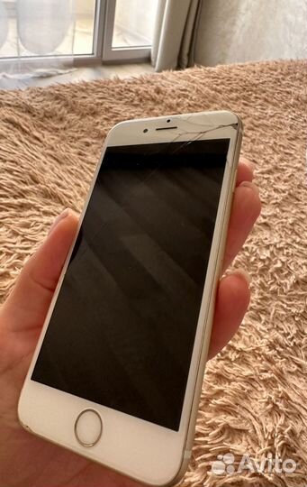 iPhone 6S, Модель: А1688