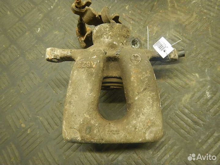 Суппорт задний правый Alfa Romeo 159 2006