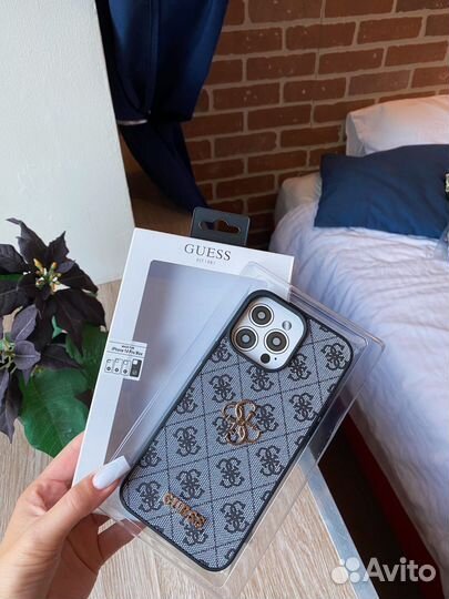 Фирменный чехол Guess, 14 pro Max