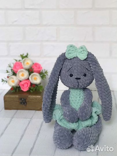 Вязаные игрушки зайка
