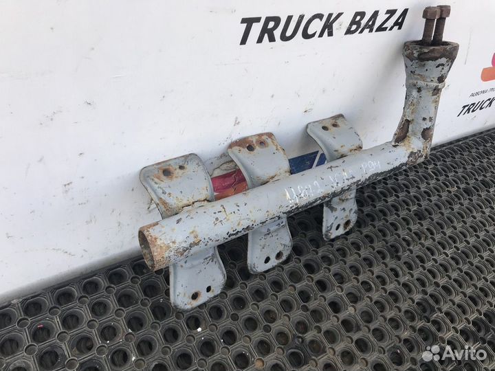 Кронштейн крыла заднего левый передний