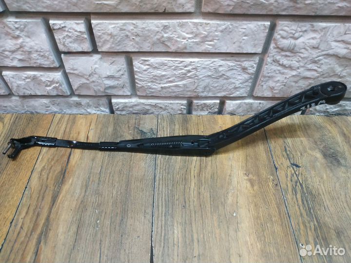 Mercedes-Benz E W212 Поводок стеклоочистителя