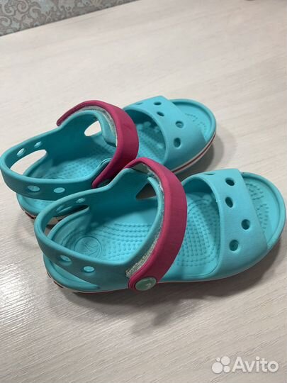 Сандали crocs