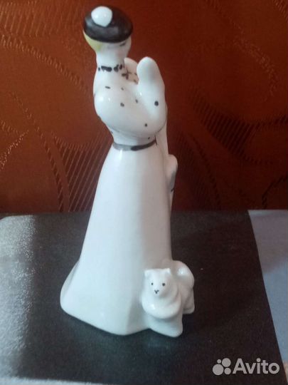 Редкая, статуэтка Дама с собачкой, Дулево