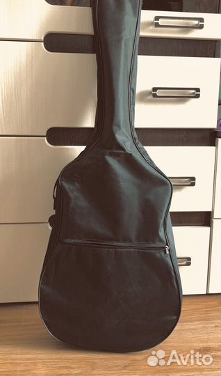 Акустическая гитара