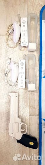 Nintendo Wii + аксессуары для него