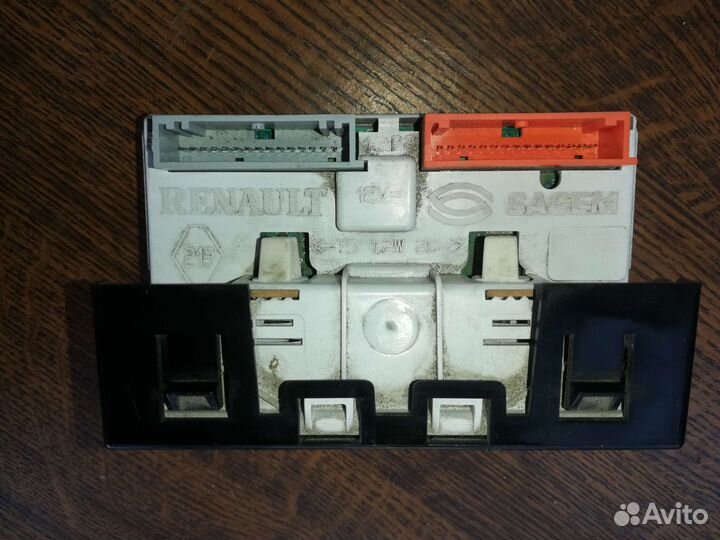 Дисплей информационный Рено Клио 2