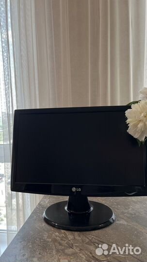 Монитор для компьютера LG 19