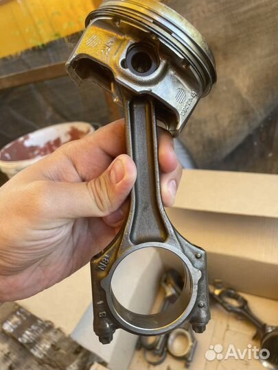 Шатун+поршни с Лады largus