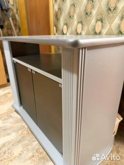 Тумба под телевизор