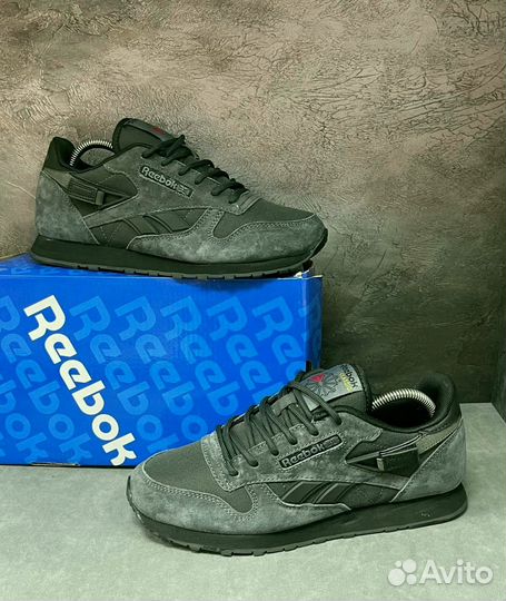 Кроссовки Reebok эргономичные