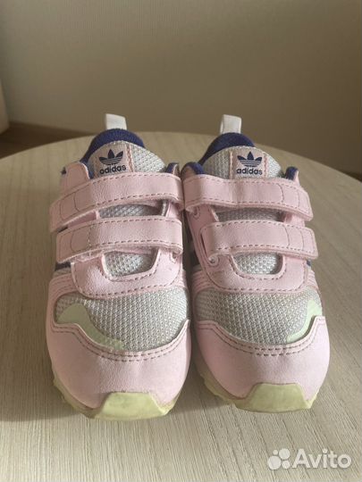 Кроссовки для девочки