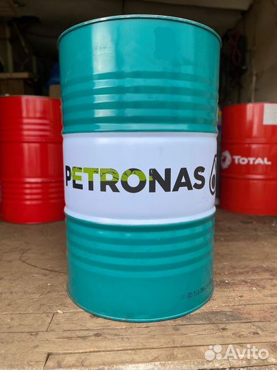 Моторное масло Petronas urania 3000 10W-40 / 200 л