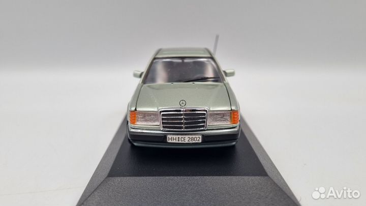 Модель Mercedes-Benz 230CE Coupe