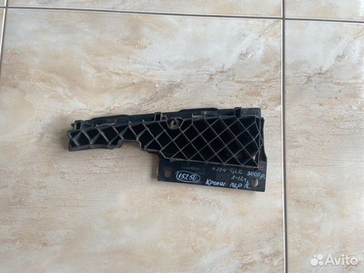 Кронштейн радиатора передний правый Mercedes Glk