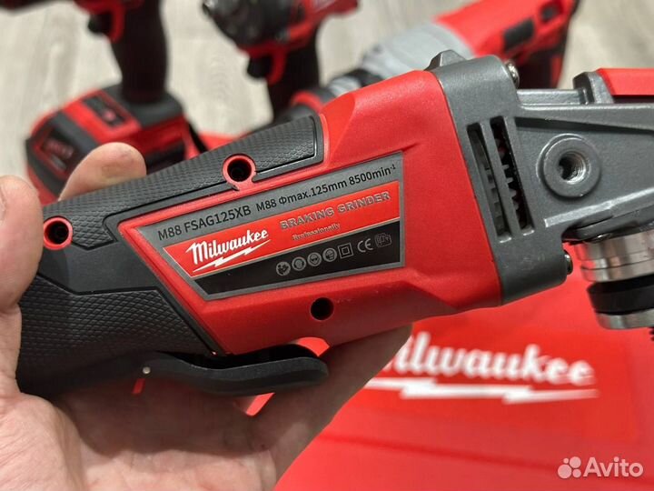 Набор инструментов Milwaukee 4в1 (Арт.60307)