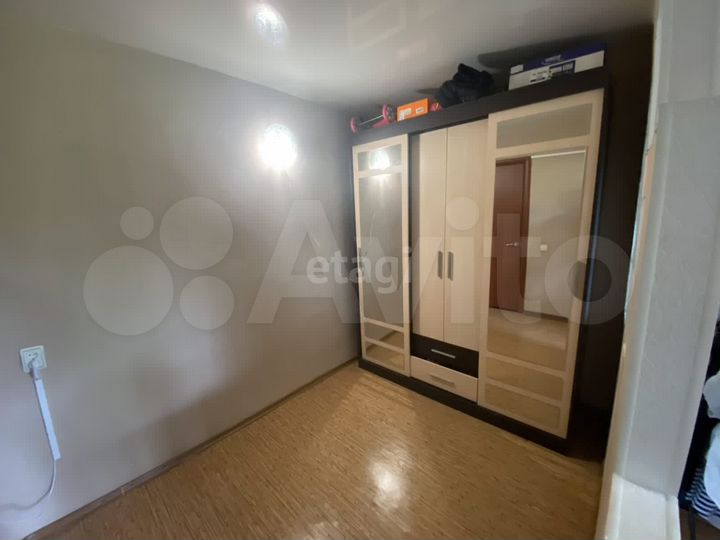 2-к. квартира, 40 м², 3/3 эт.