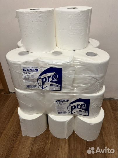 Бумажные полотенца в рулоне