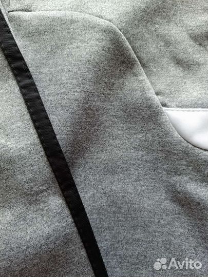 Спорт. костюм муж. 46-48 новый