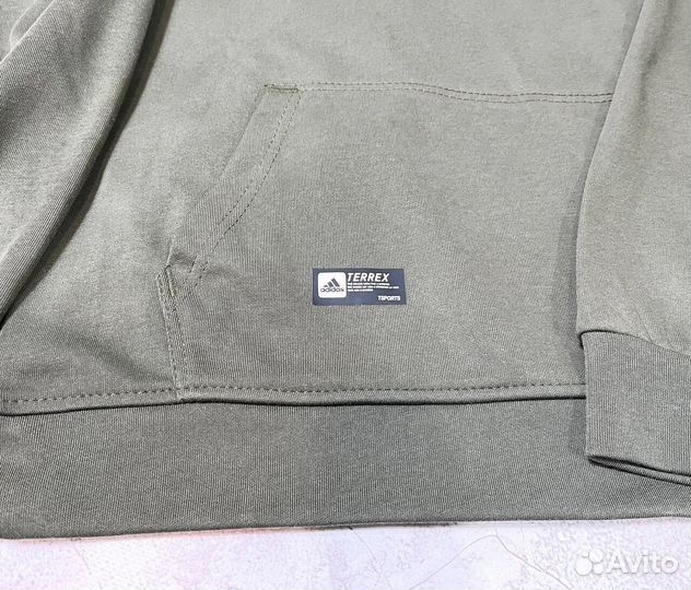 Спортивные костюмы Adidas