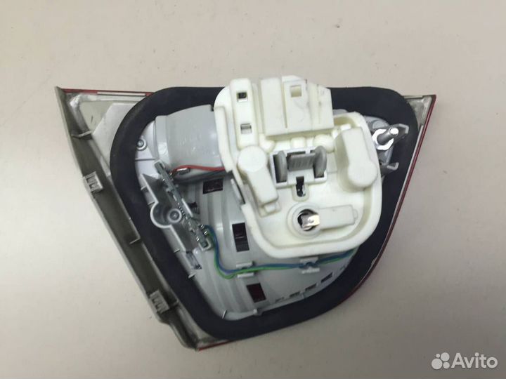 Фонарь задний внутренний правый BMW 3-series E90/E