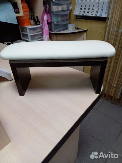 Вытяжка для маникюра, подставка для рук, лампа уф