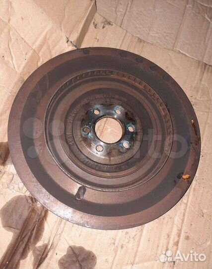 Маховик Volkswagen Polo 4 2005 030105211