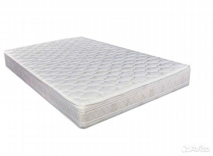 Кровать с матрасом