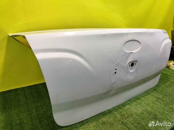 Крышка багажника LADA Granta 2011