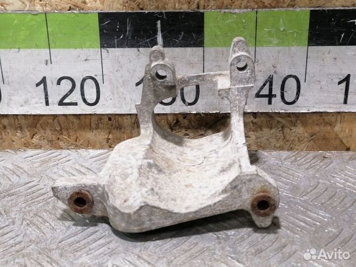 Кронштейн другой Mazda 3 BK бк