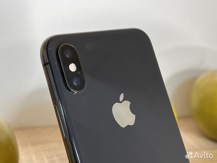 iPhone Xs, 64 ГБ