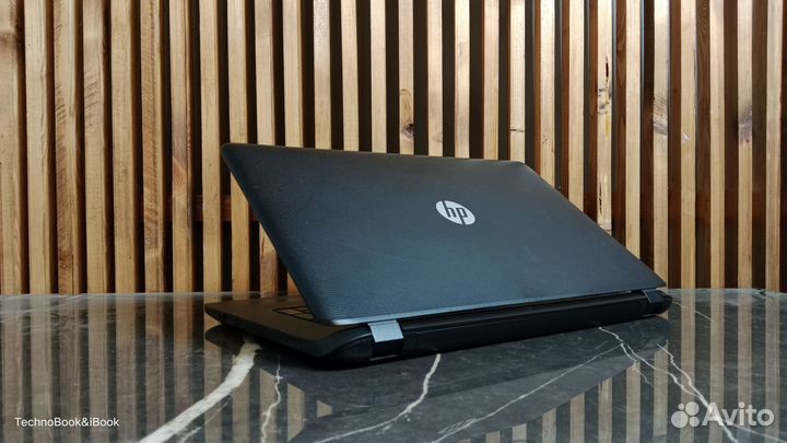 Ноутбук HP 17-p104ur