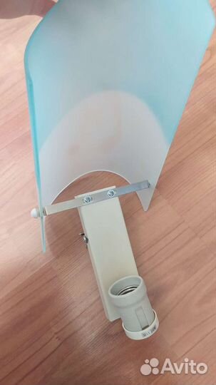 Светильник на стену