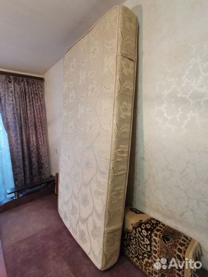 Матрас пружинный