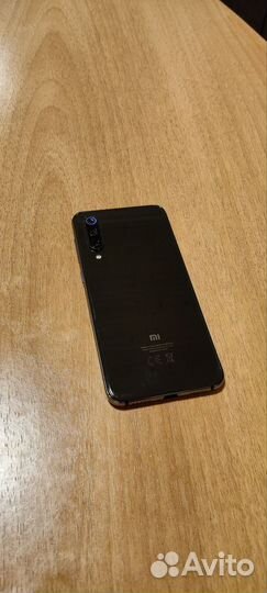 Xiaomi Mi 9 SE, 6/64 ГБ