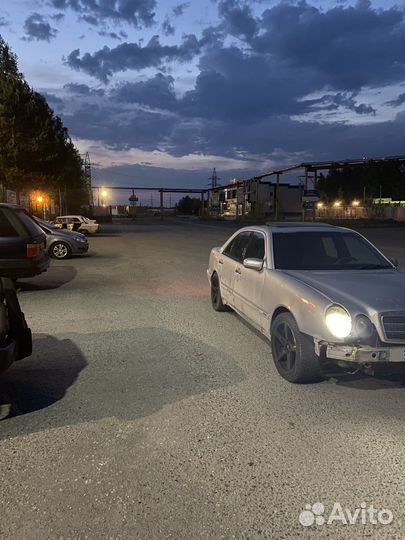 Mercedes-Benz E-класс 2.4 МТ, 1997, 77 777 км