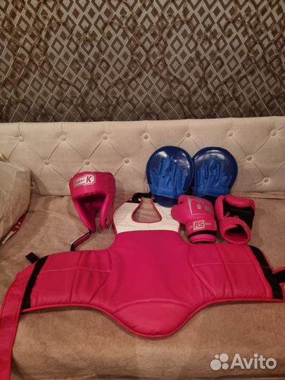 Комплект защиты для тайского бокса