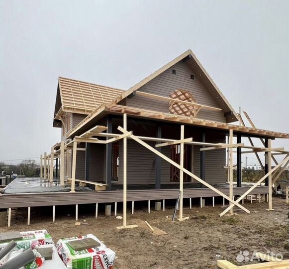 Бригада строителей