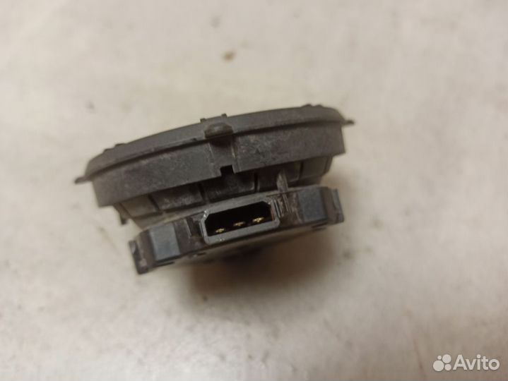 Моторчик зеркала правого